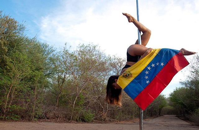 Hacer pole dance en la Venezuela de hoy